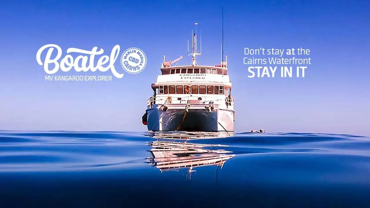 Boatel Cairns Otel 3*,