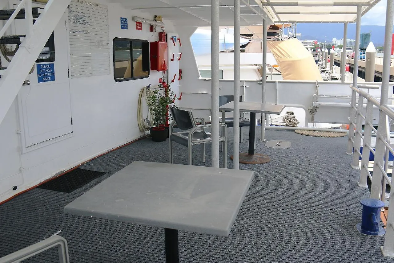 Tekne Boatel Cairns Otel